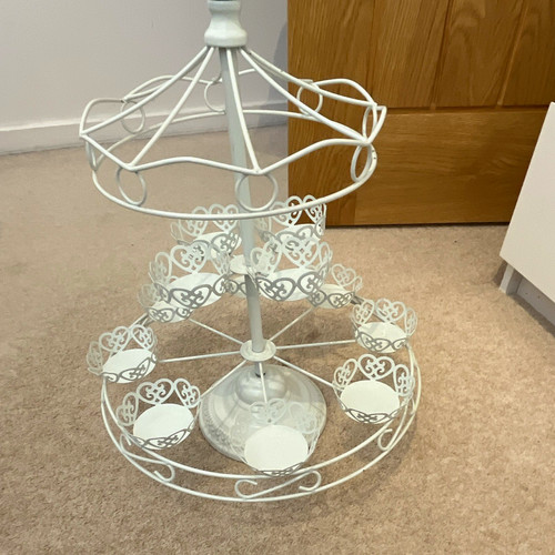 White painted metal - white, tier