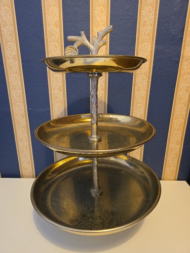 Tiered cake stand - 3,